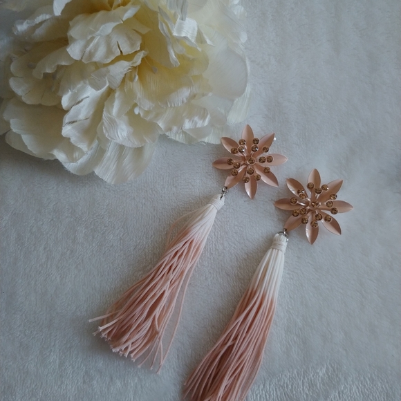 Flower and Ombre Tassel Earrings - Picture 5 of 8